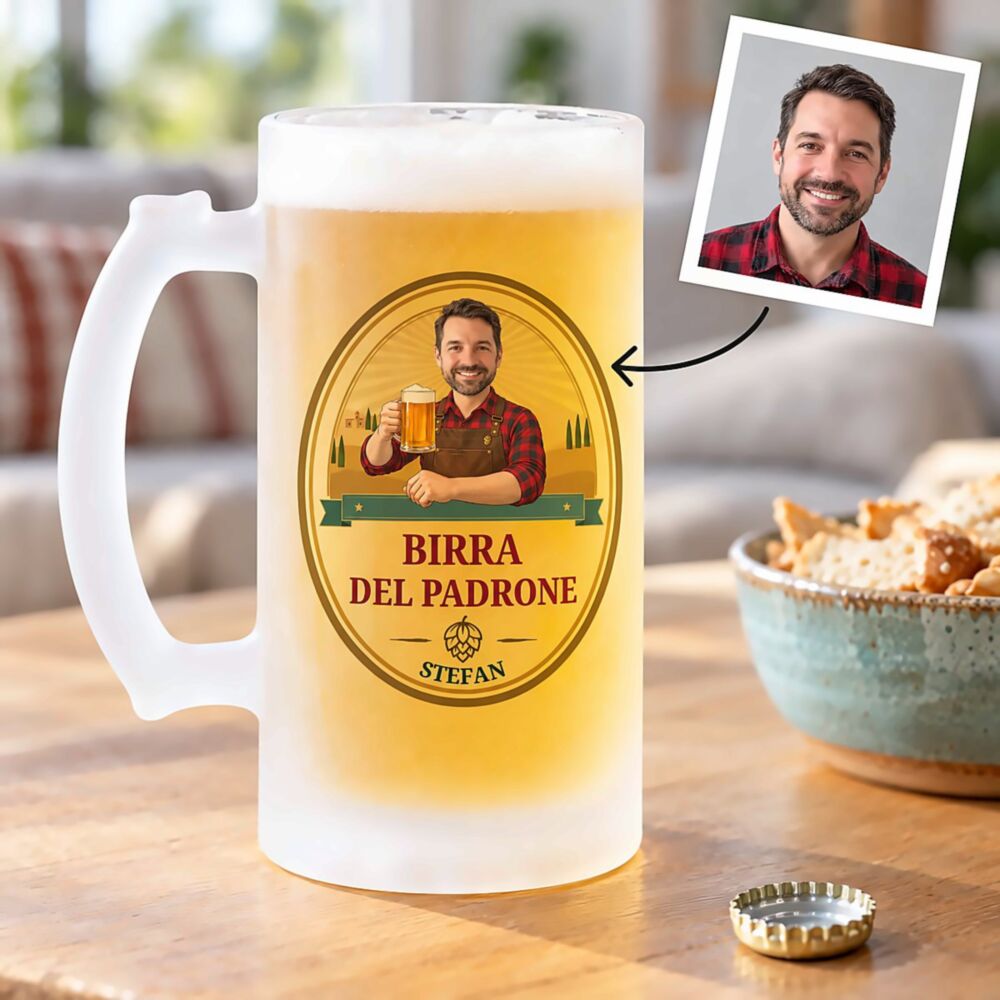Personalisierbarer Bierkrug mit Logo und Gesicht – aus deinem Foto wird die Figur auf dem Etikett Personalisierbarer Bierkrug mit Logo und Gesicht – aus deinem Foto wird die Figur auf dem Etikett