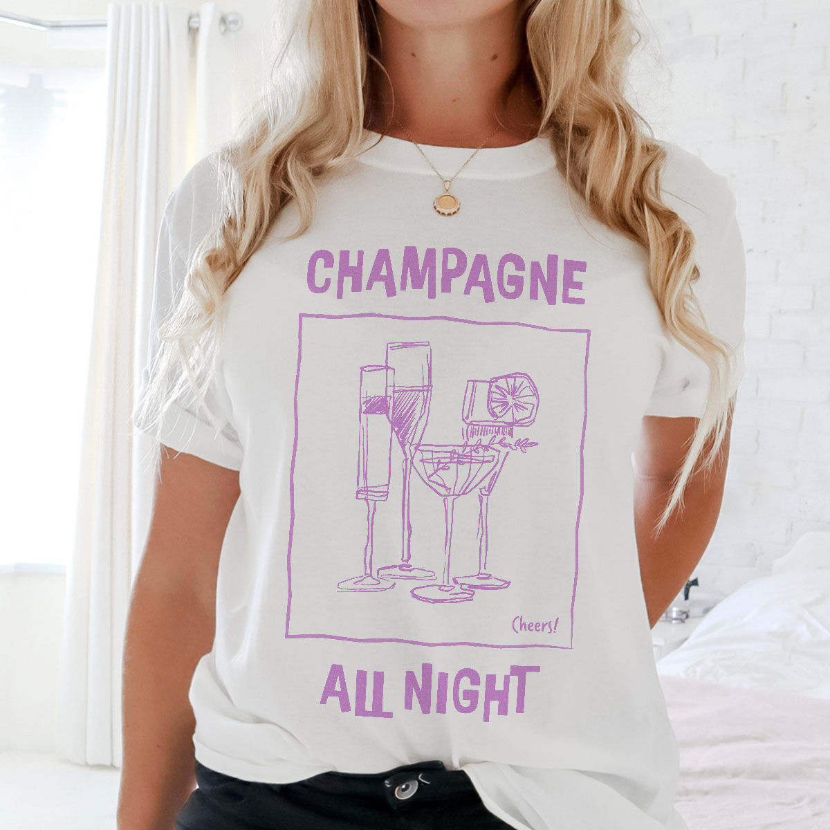Personalisierbares T-Shirt mit Illustration und Text