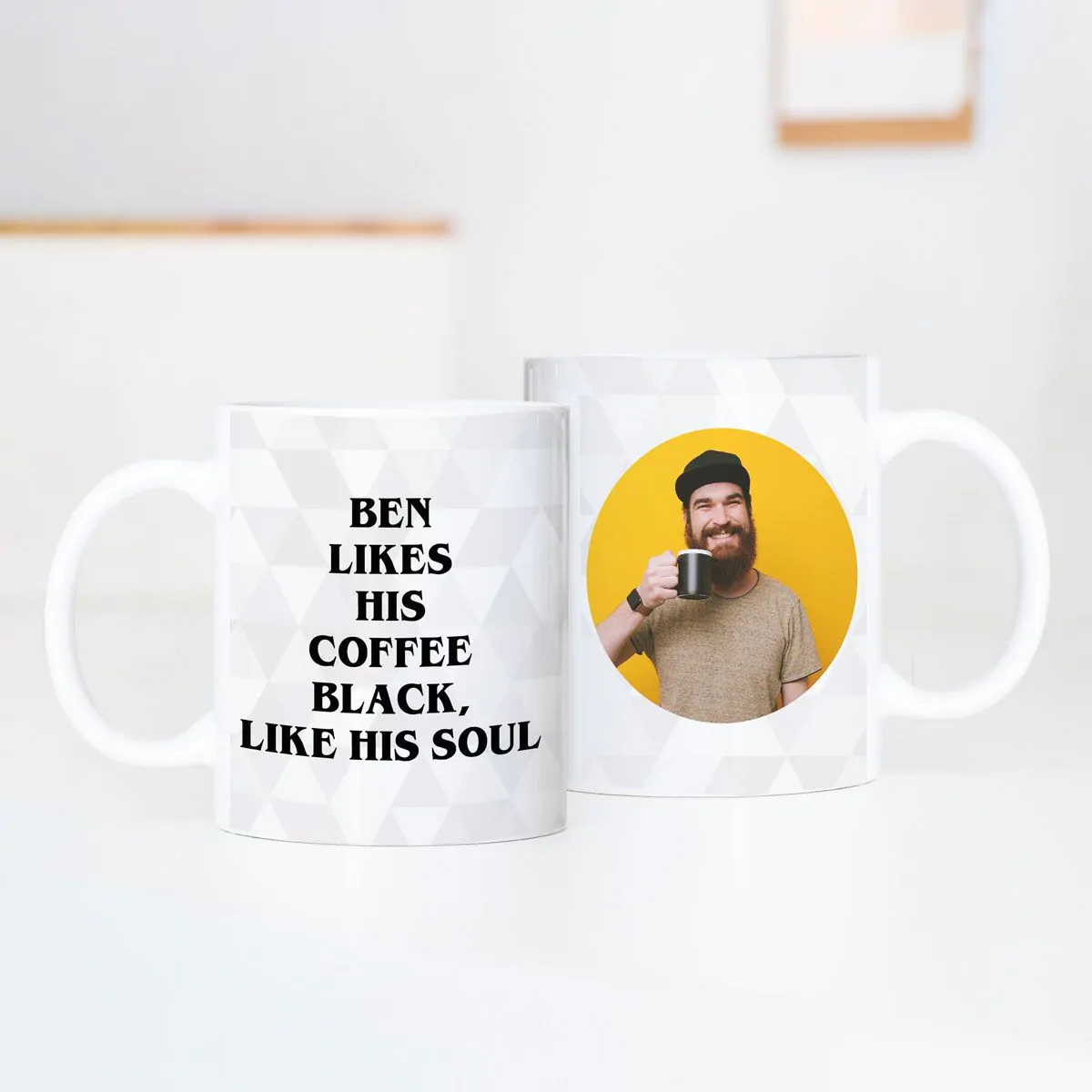 Personalisierbare Tasse mit Bild und Text