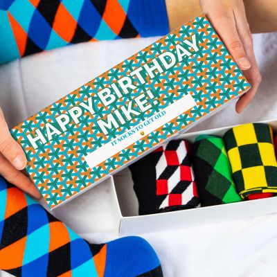 Personalisierbare Sockenbox mit Text Personalisierbare Sockenbox mit Text