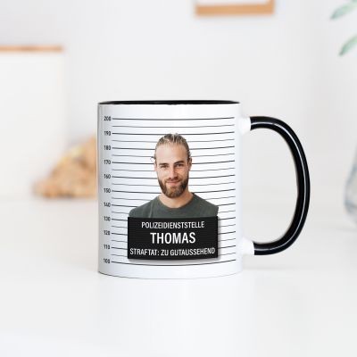 Personalisierbare Tasse mit Gesicht als Polizeifoto Personalisierbare Tasse mit Gesicht als Polizeifoto