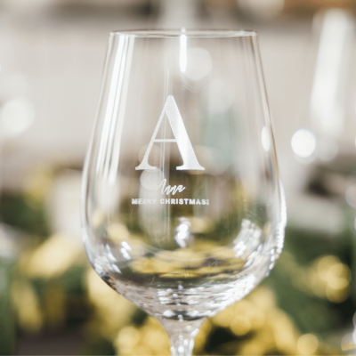Personalisierbares Weinglas mit Monogramm Personalisierbares Weinglas mit Monogramm