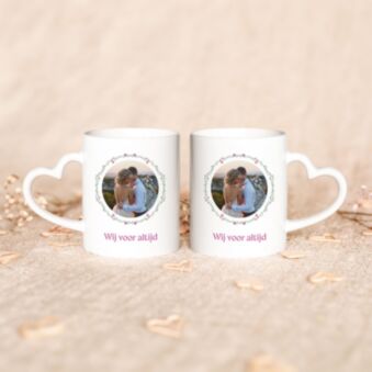 Gepersonaliseerde mok bloemenkrans met foto en tekst
