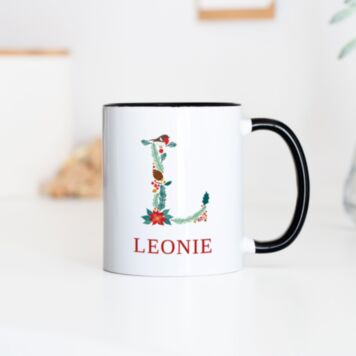 Personalisierbare Tasse mit  winterlichem Monogramm