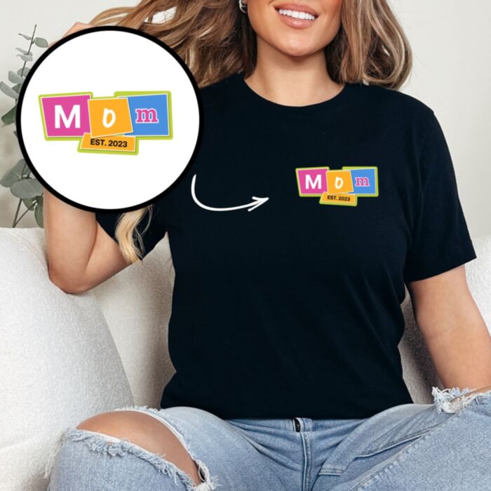 T-Shirt Mama Personalisiert mit Memphis-Design