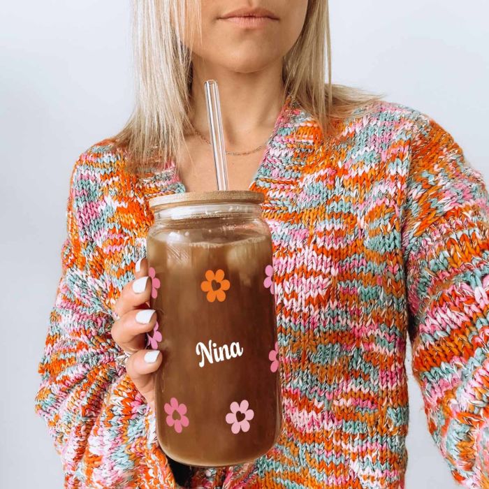 Personalisierbares Trinkglas mit Muster und Name