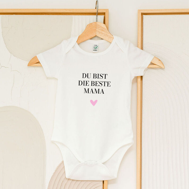 Personalisierbarer Baby Body mit Spruch und Herz