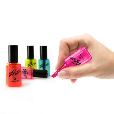 Geschenk für Freundin - Textmarker im Nagellackdesign